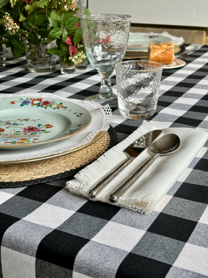 Mantel Resinado Vichy Negro/Blanco