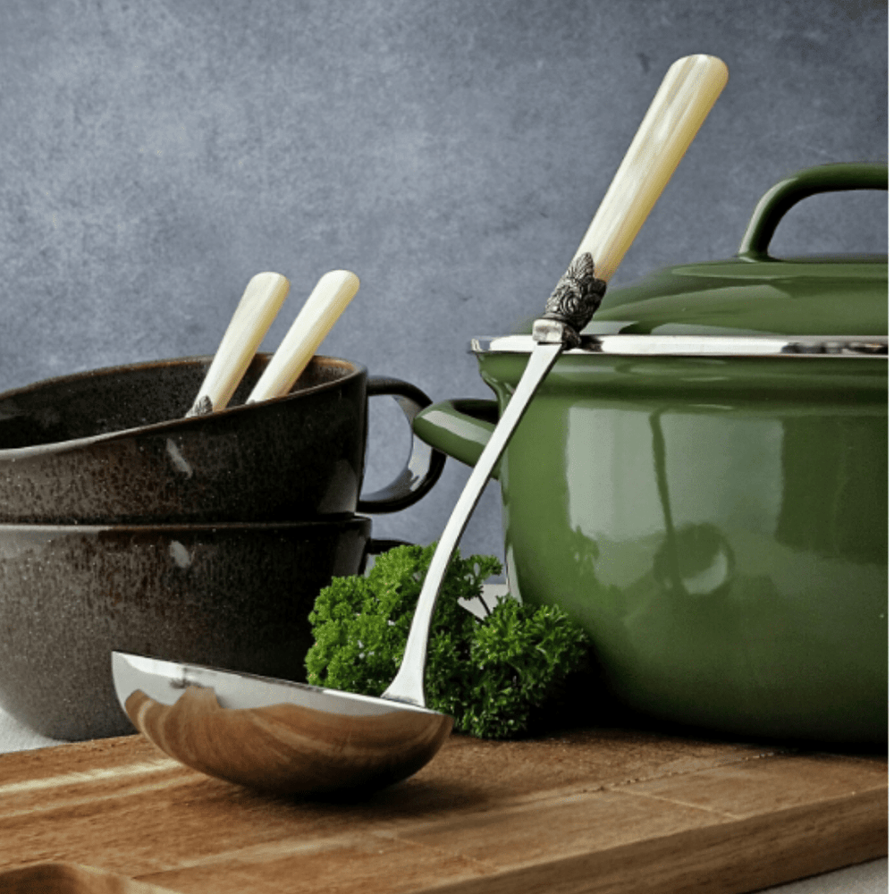 Cuchara Para Sopa de Nácar Color Marfil - La Compañía Francesa