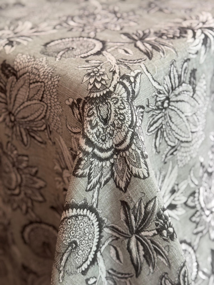 Mantel Estampado Hibiscus - La Compañía Francesa