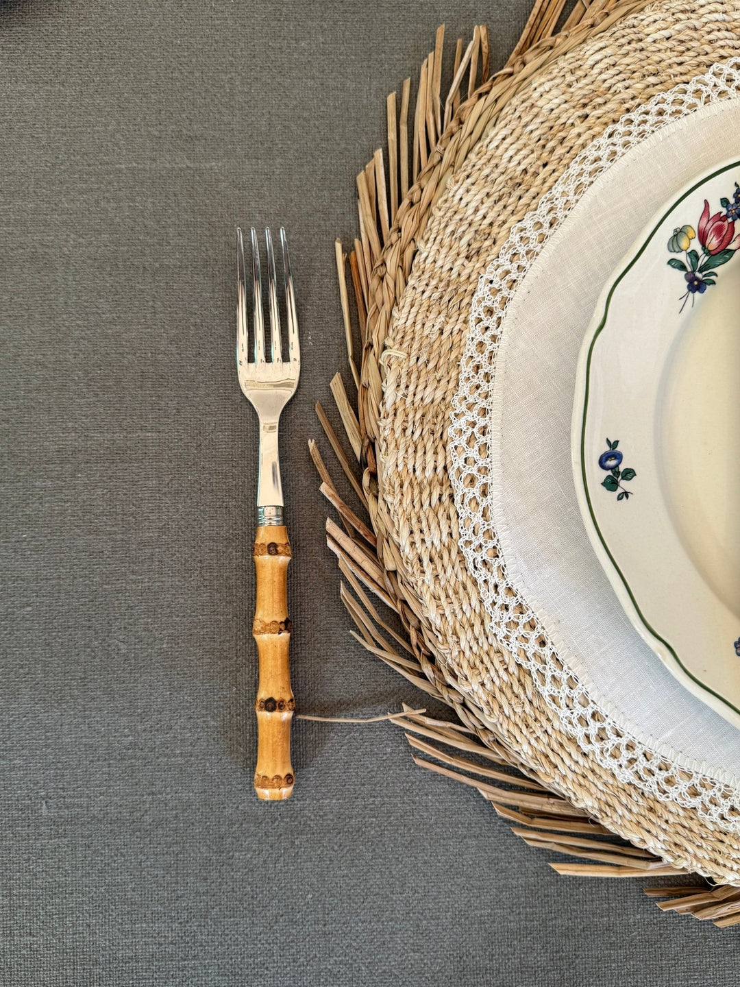 Mantel Resinado Piedra Oscuro - La Compañía Francesa