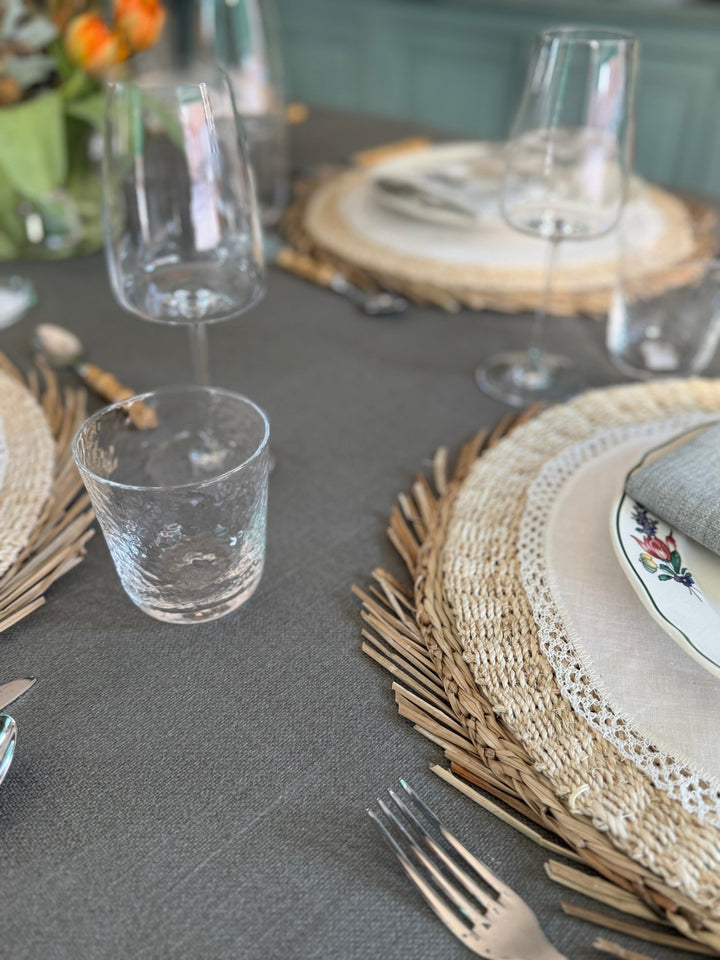 Mantel Resinado Piedra Oscuro - La Compañía Francesa