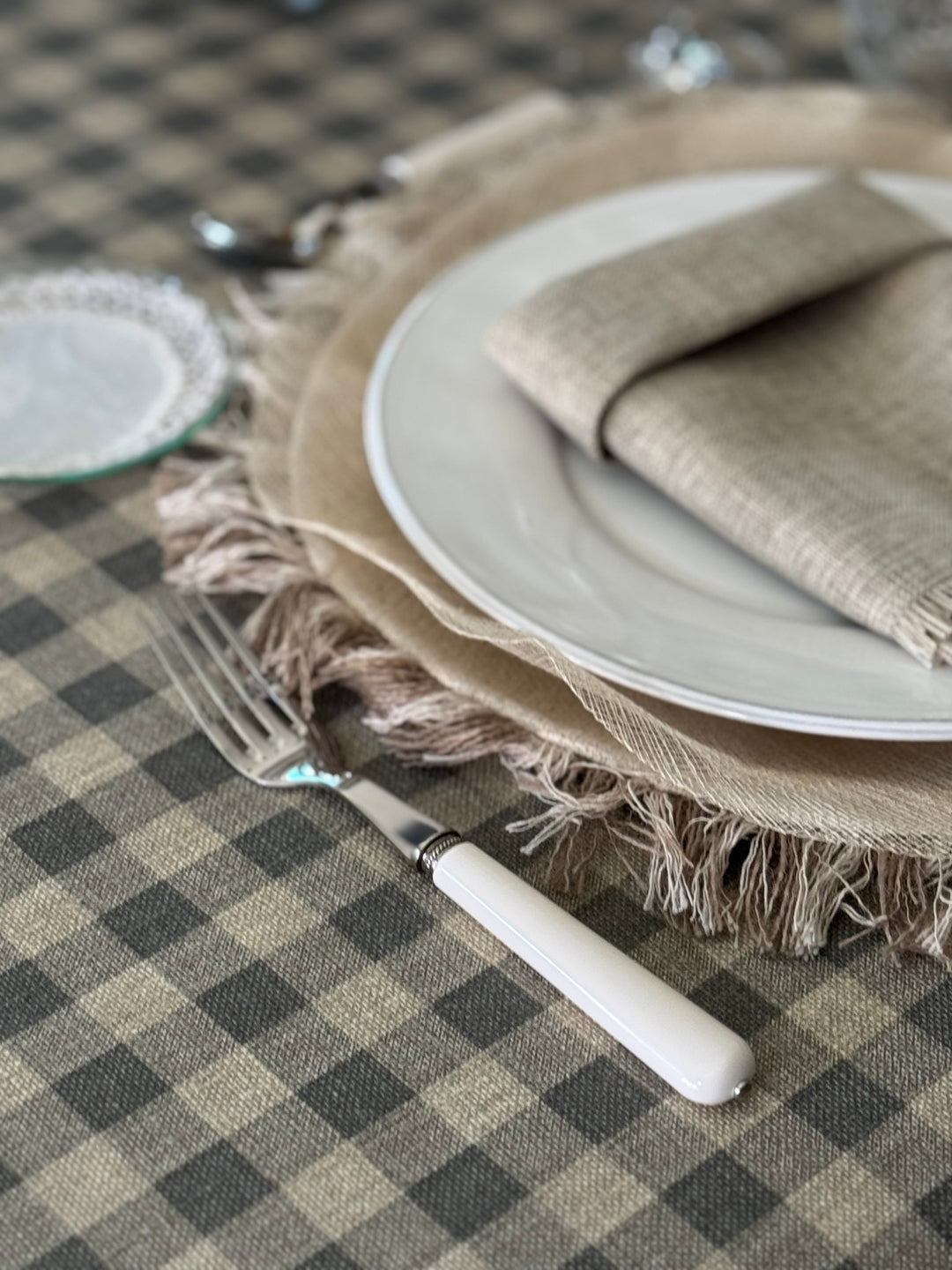 Mantel Resinado Vichy Gris Claro/Lino - La Compañía Francesa