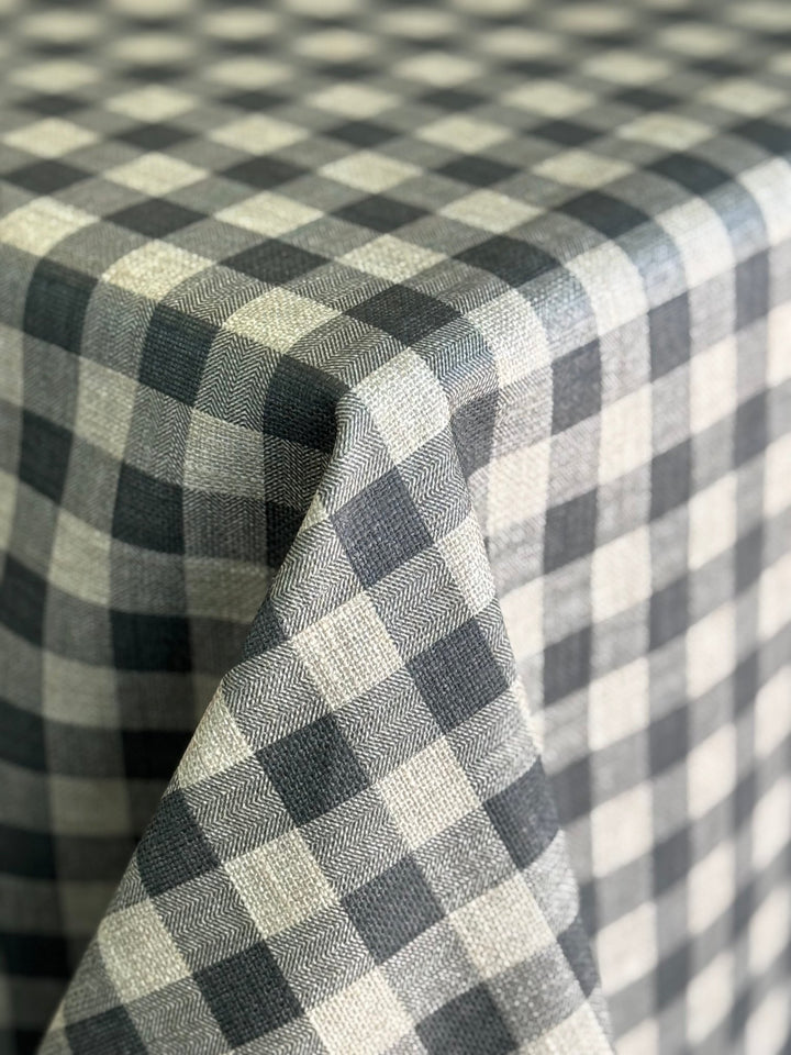 Mantel Resinado Vichy Gris Oscuro/ Lino - La Compañía Francesa