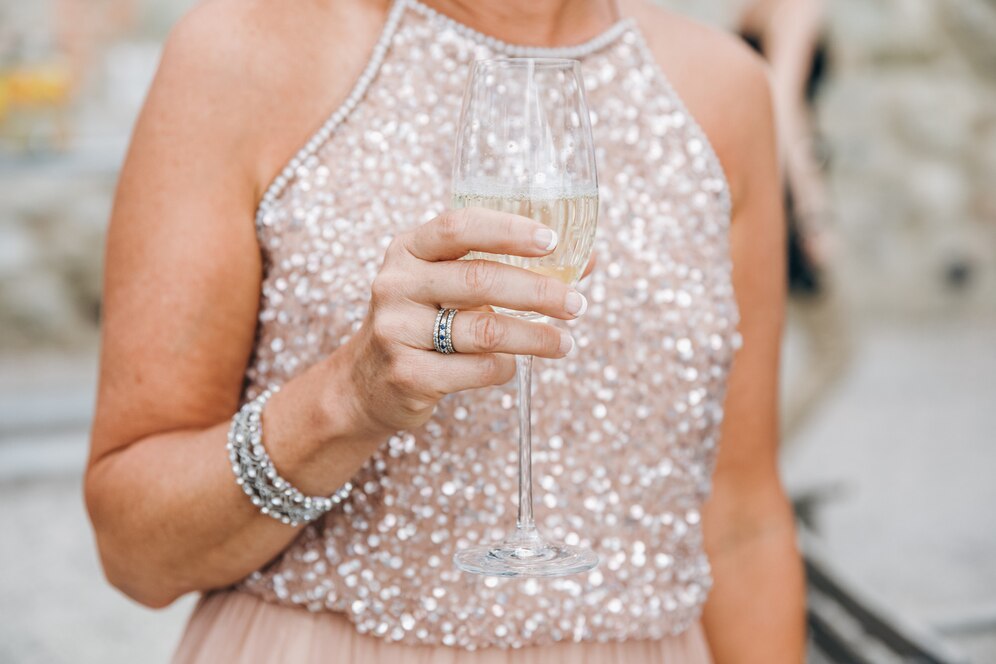 Dresscode Cocktail Mujer: Guía de Estilo y Elegancia