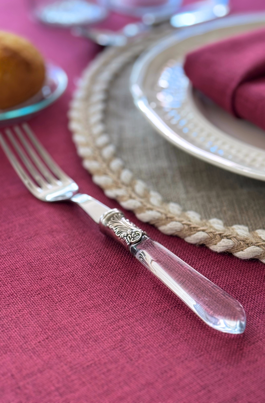 Kairo Raspberry Tablecloth
