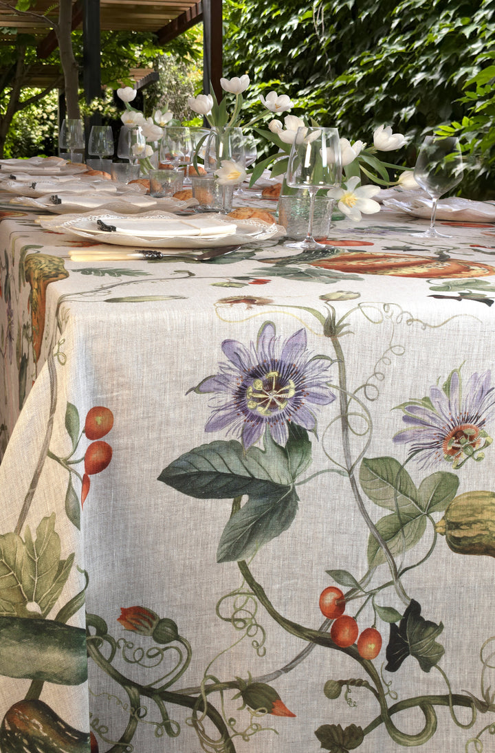 Bourgogne Garden Print Tablecloth