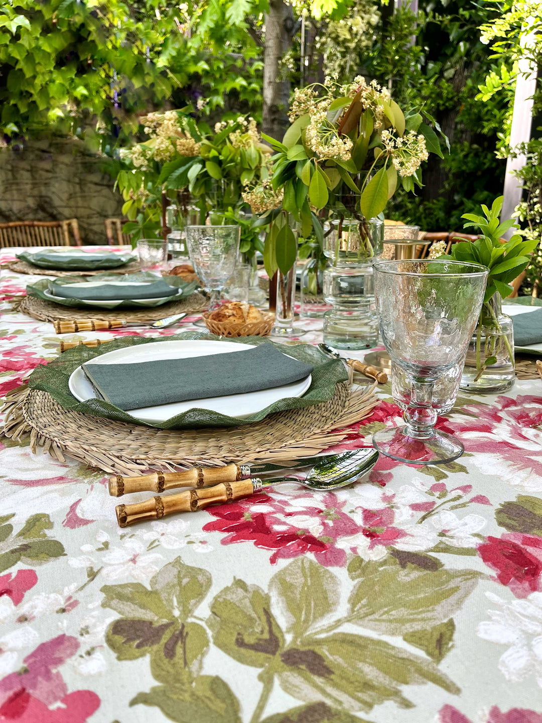 Nappe imprimée à fleurs