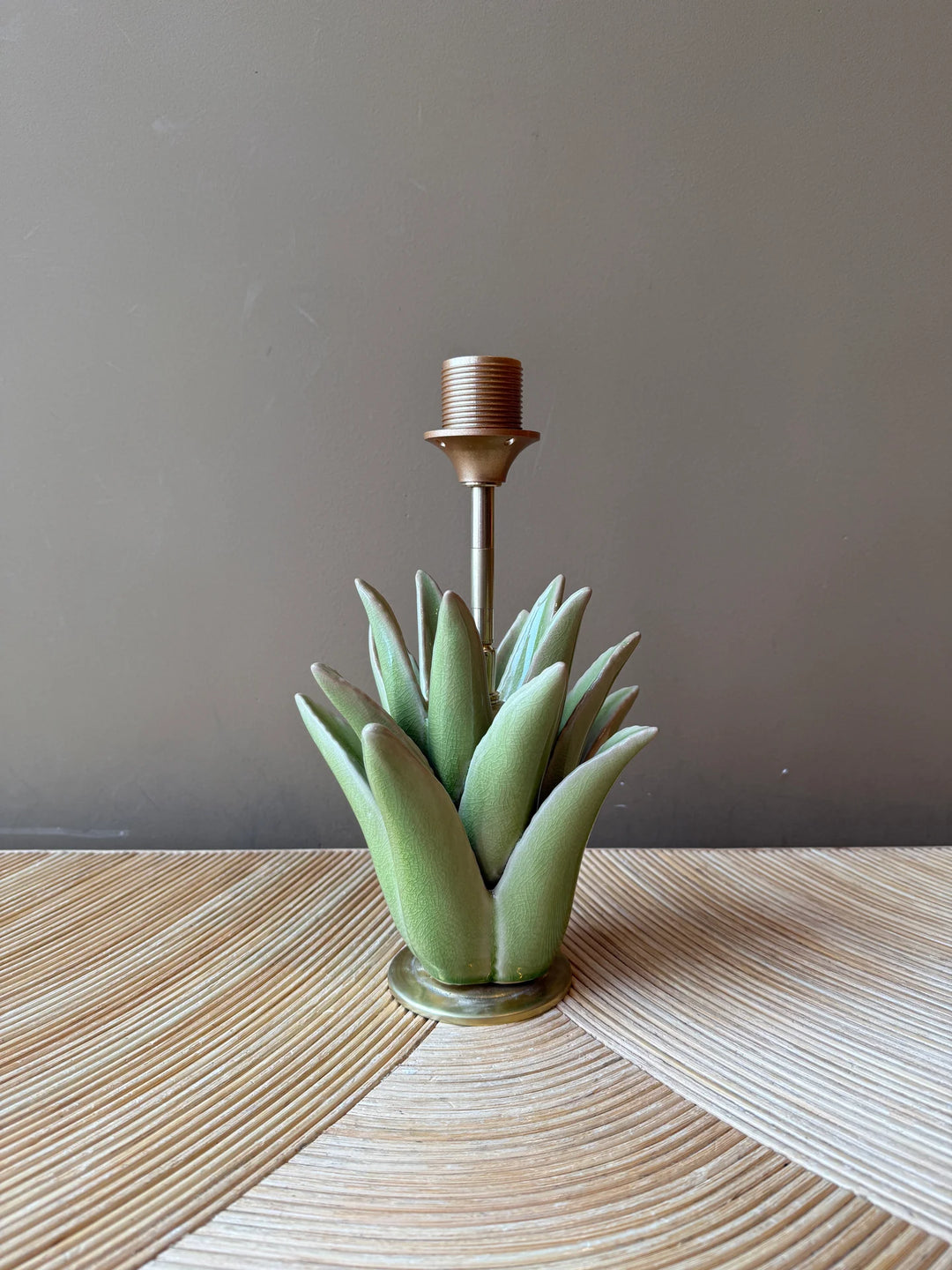 Pie de Lámpara Aloe Verde