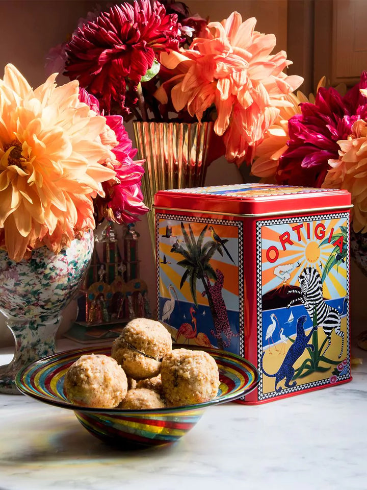 Caja de Galletas Artesanas de Avellana con Chocolate Negro