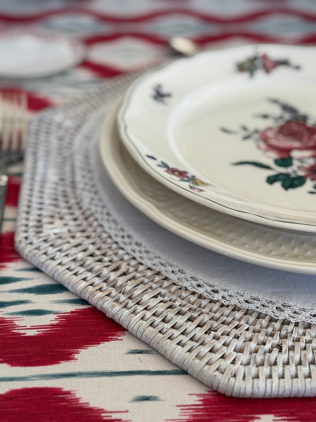 Bajoplato de Lino Blanco con Puntilla - La Compañía Francesa