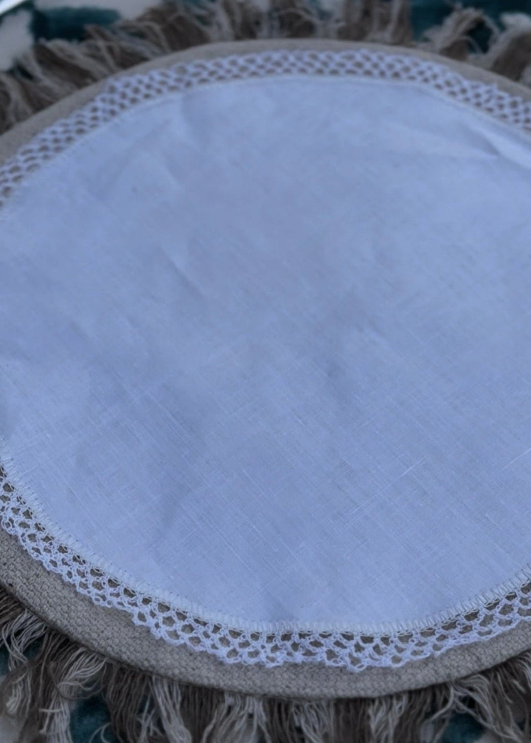 Bajoplato de Lino Blanco con Puntilla - La Compañía Francesa