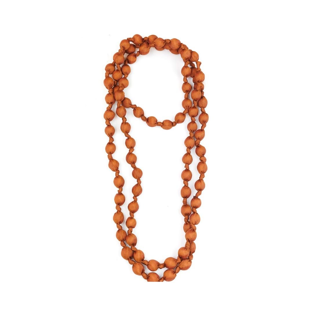 Collar Seda Color Caramel - La Compañía Francesa