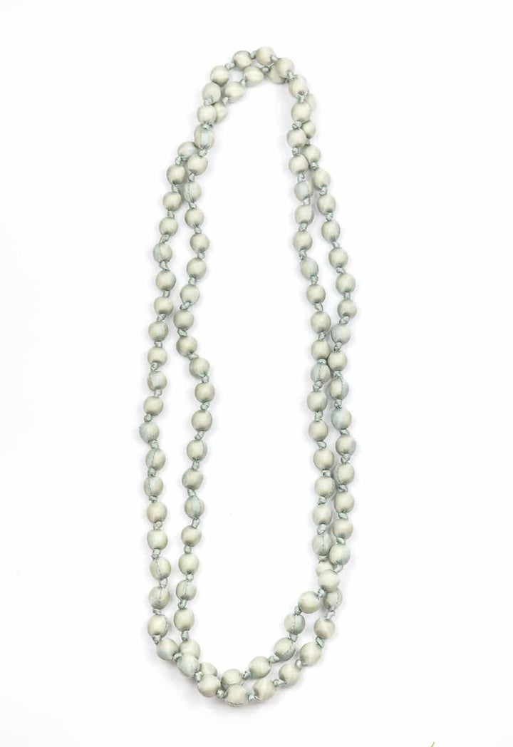 Collar Seda Gris Perla - La Compañía Francesa