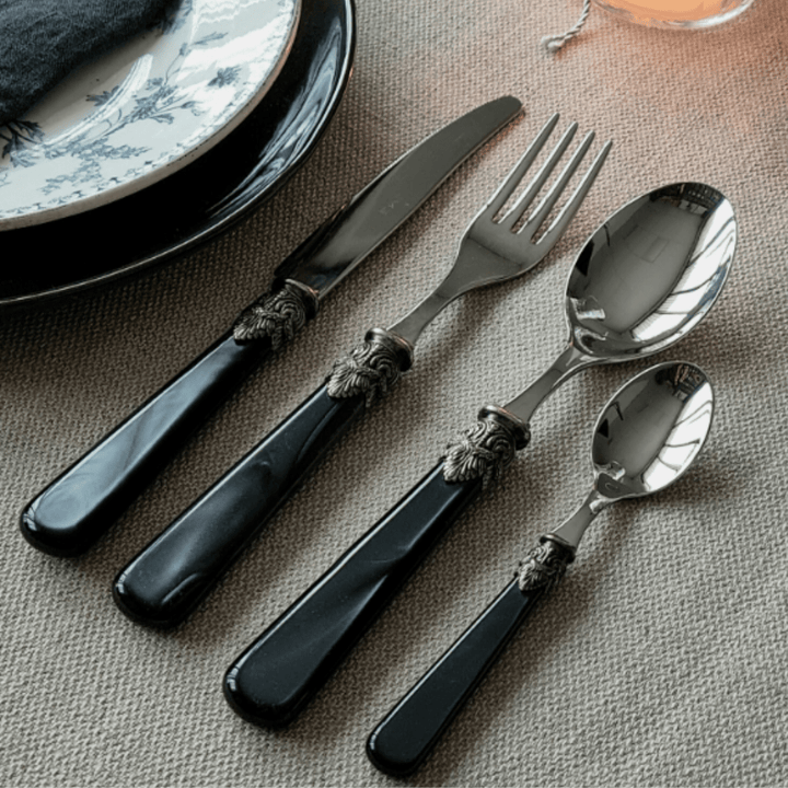 Cubiertos de Nácar con Brillo Negros Set/6 - La Compañía Francesa