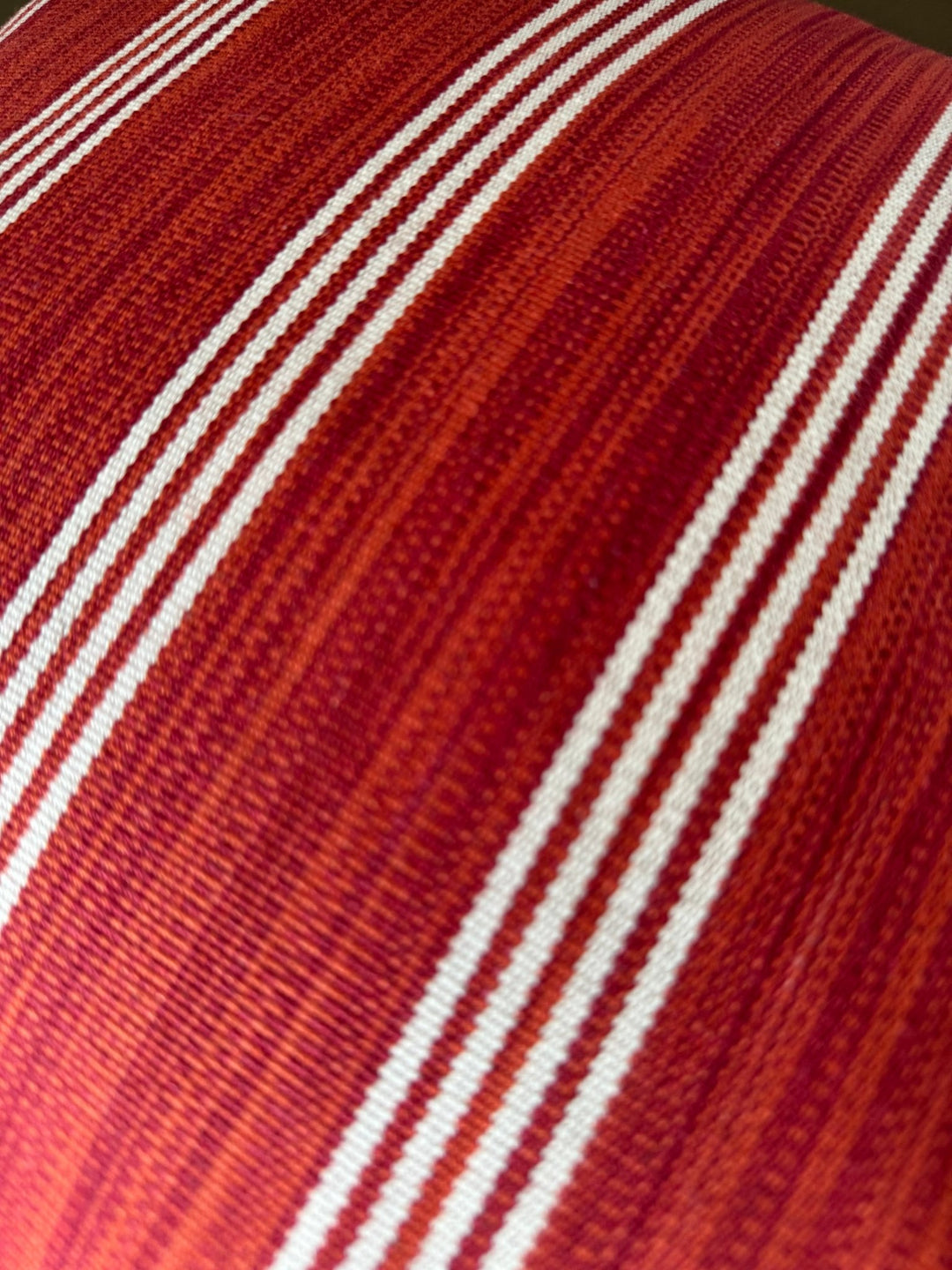 Funda de Cojín Red Stripes 50x50 cm - La Compañía Francesa