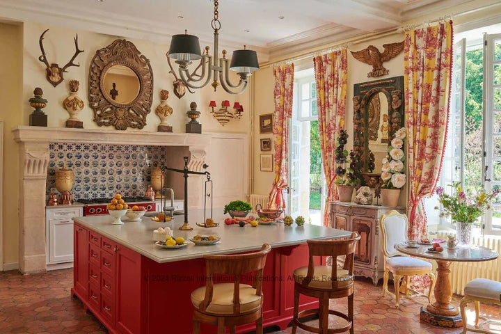 Libro At Home in France - La Compañía Francesa