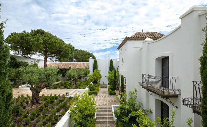 Libro Luisa Olazábal - LO2 Studio - La Compañía Francesa