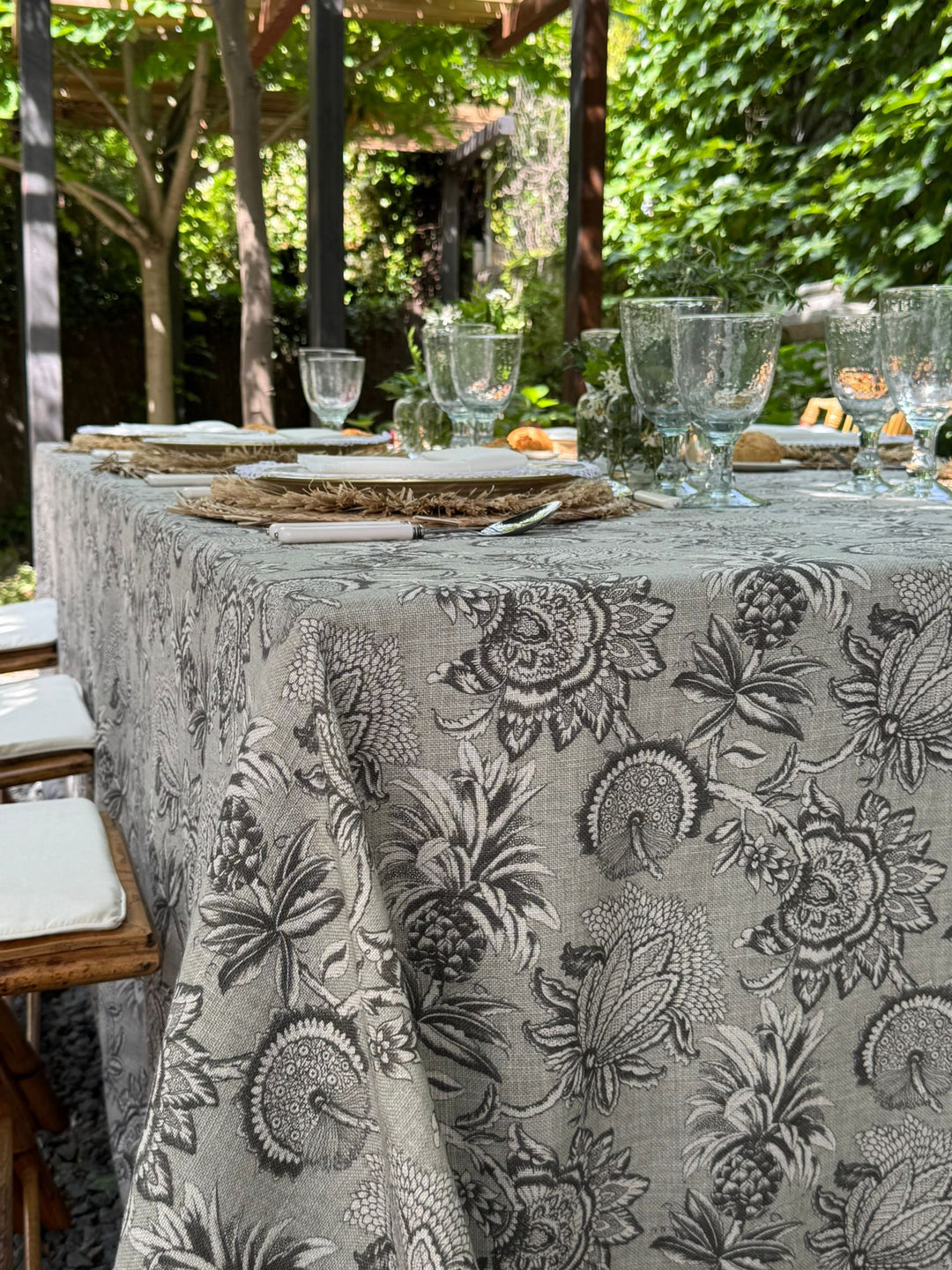 Mantel Estampado Hibiscus - La Compañía Francesa