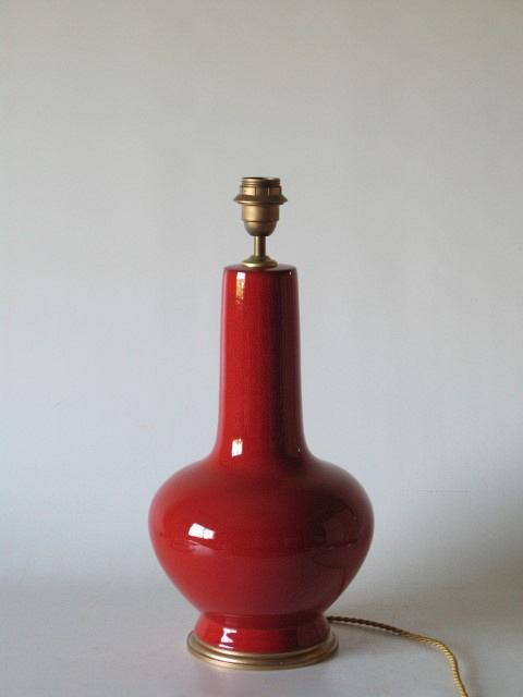 Pie de Lámpara Burdeos - La Compañía Francesa