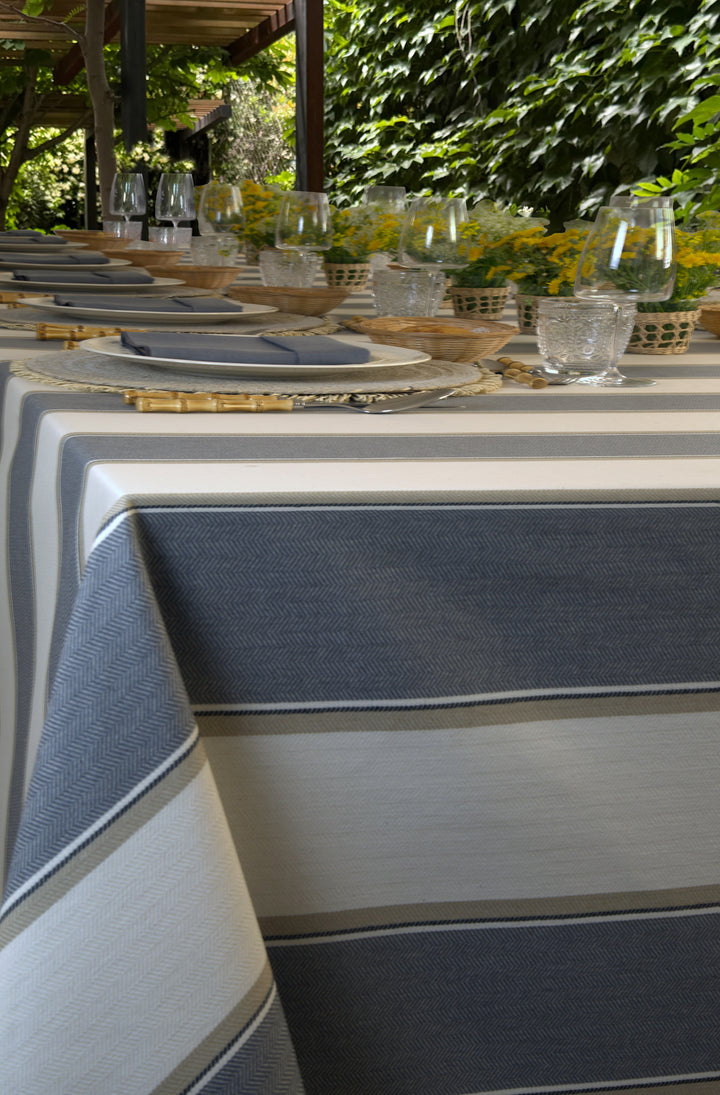 Mantel Resinado Grey Stripes