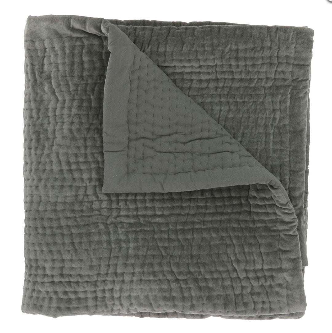 Colcha Terciopelo Gris Antracita - La Compañía Francesa